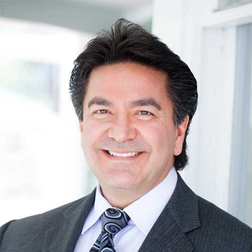Dr. Rubén Ruiz, MD — Founder & Medical Director, Clínica Médica Familiar