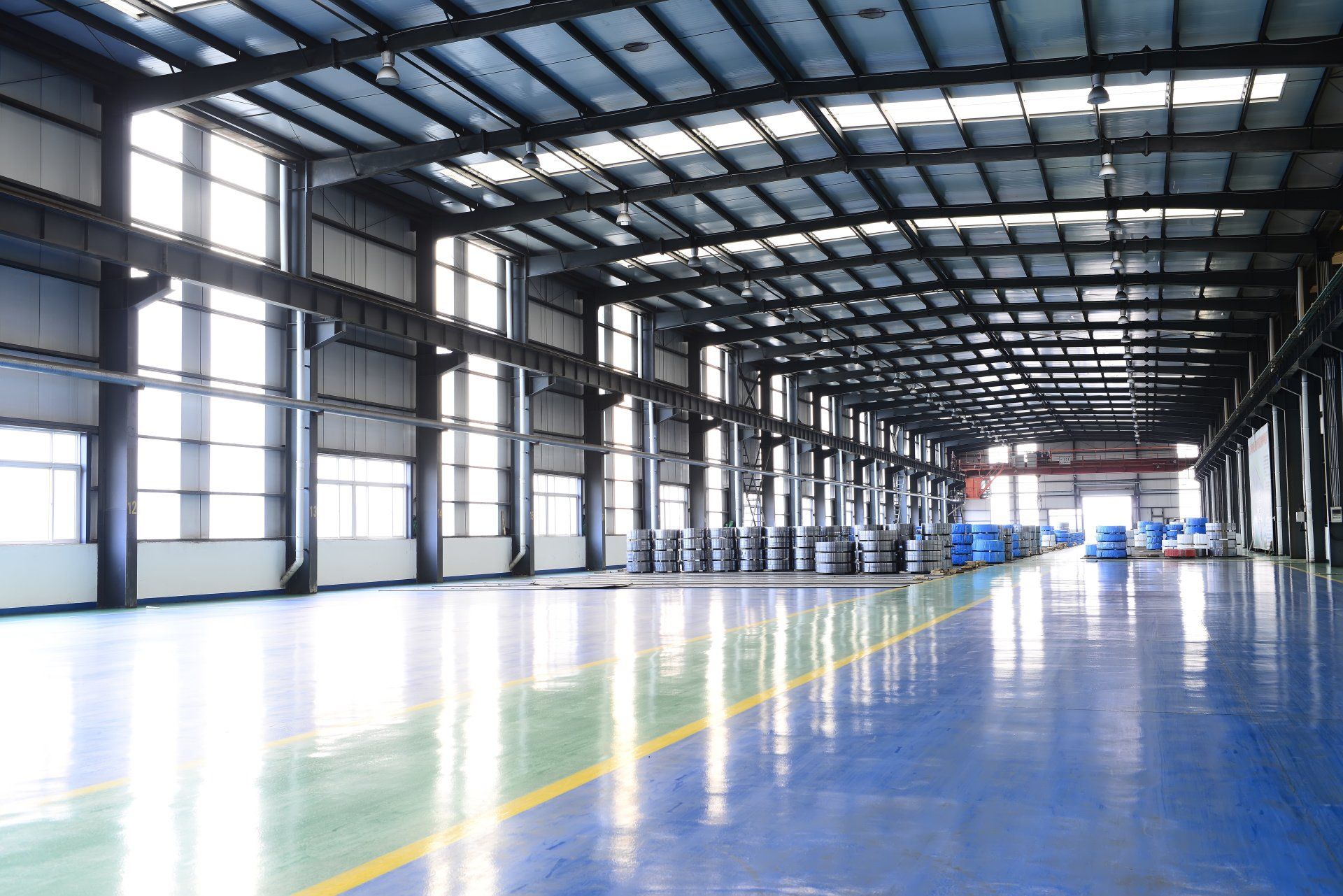 Steel warehouse building